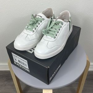 NIB - Blackstone TW87 - Size 38